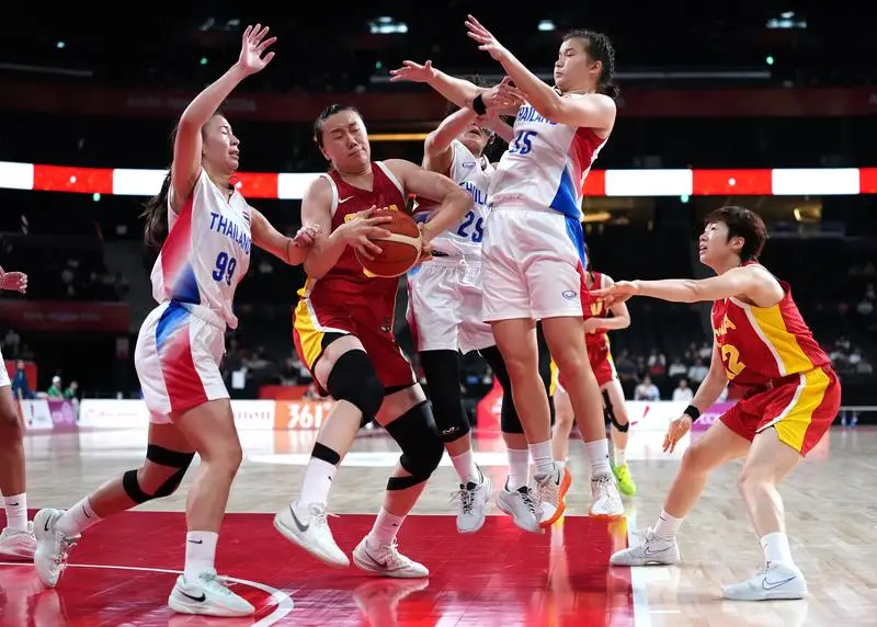 亚运女篮首战大捷 中国女篮狂胜泰国65分